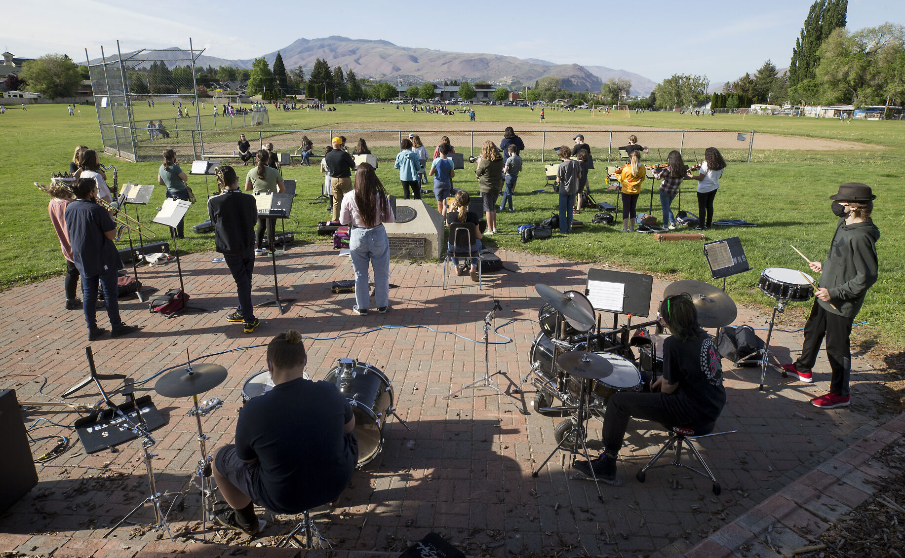 210508-newslocal-pepband 04.jpg